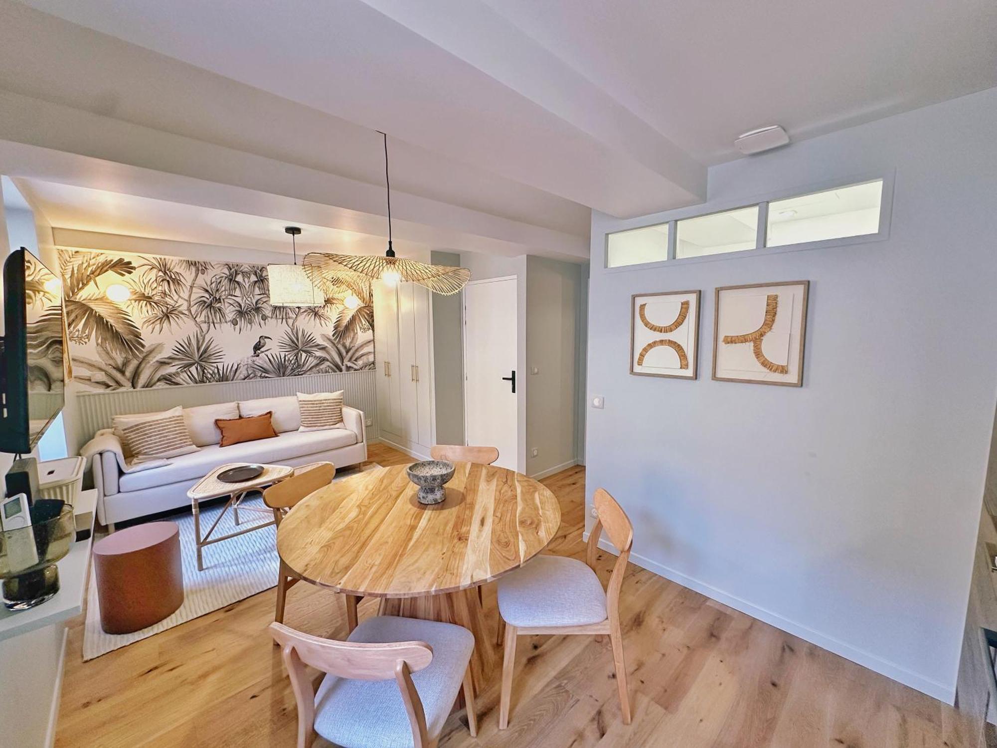 Apartment La Maison Cavet 5 De Standing Au Coeur Du Village Sanary-sur-Mer